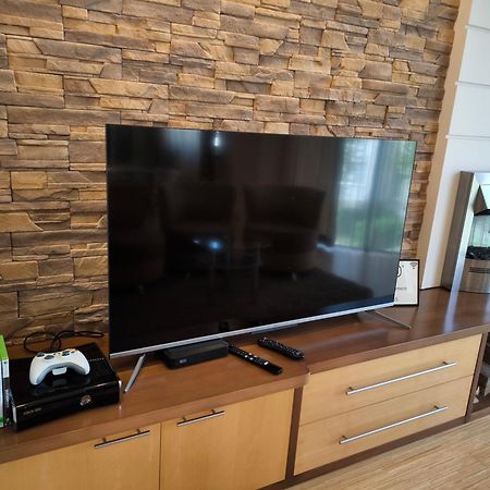 Uroczy Apartament Przy Deptaku Z Parkingiem. Поляница-Здрой Екстериор снимка